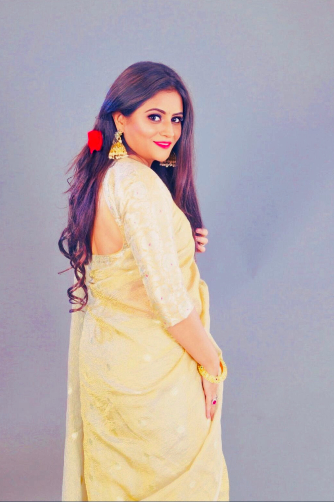 Gold Crushed Tissue Saree