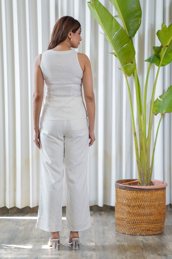 White linen sleeveless top - Image 3